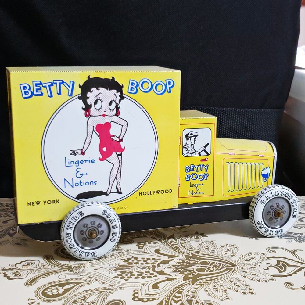 Vintage Betty Boop 1990 Decor Truck Lithograph Art 4.5"